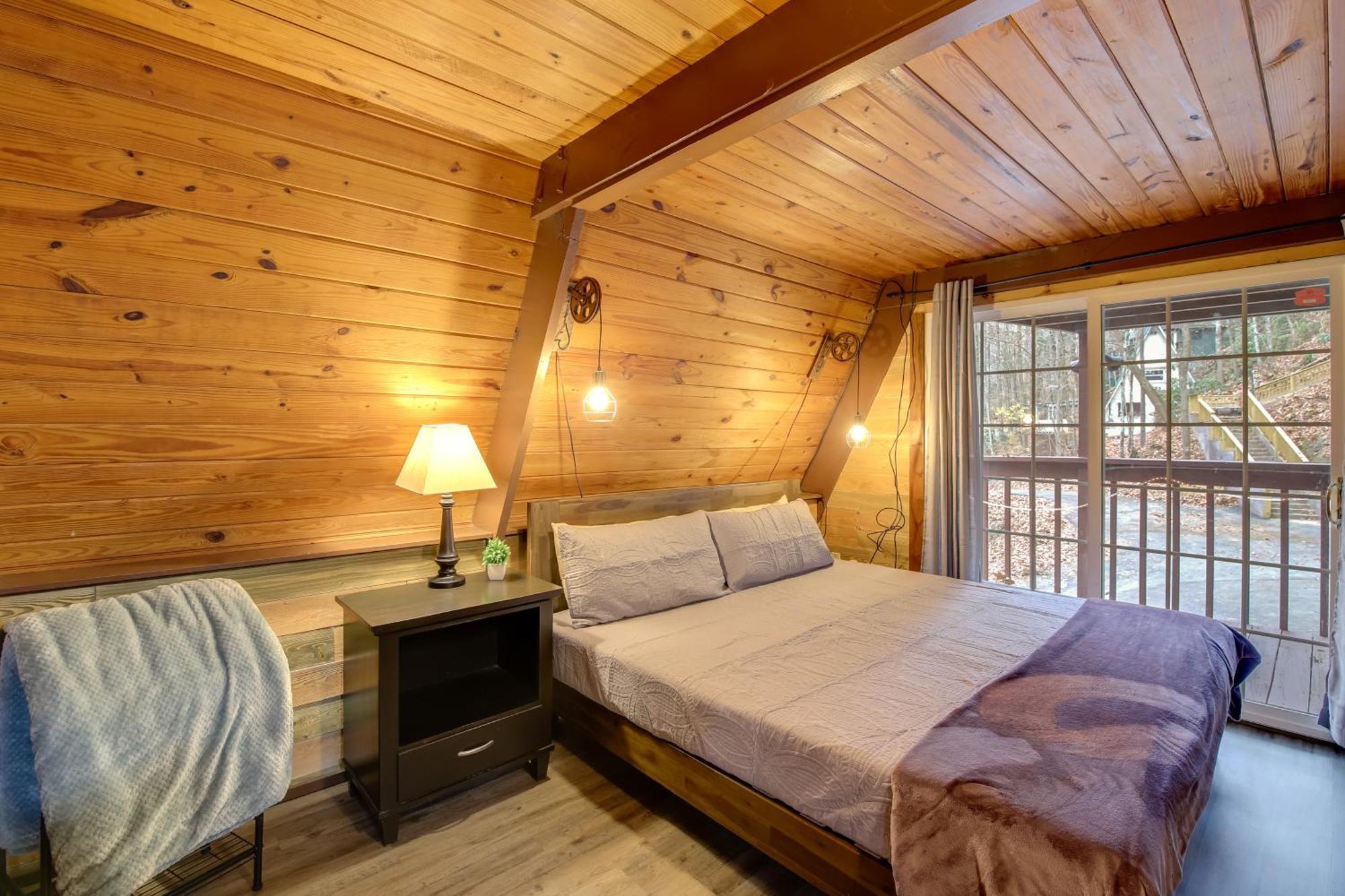 Gatlinburg A-Frame Home With Hot Tub Near Parkway エクステリア 写真